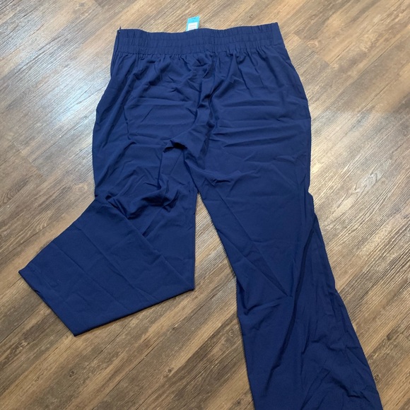 NWT Torrid Crepe Slim Flare Pants Navy Blue, size 18 - Picture 2 of 9